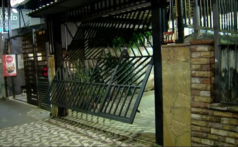 Portão automático que invade calçada pode ter multa por Prefeitura de SP